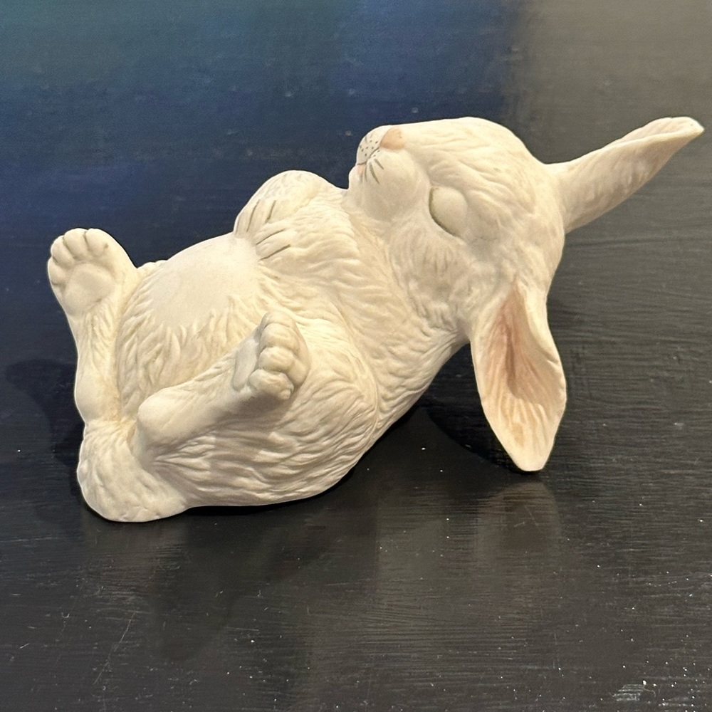 Edward Marshall Boehm Rabbit Newborn Sleeping porcelain figurine vintage